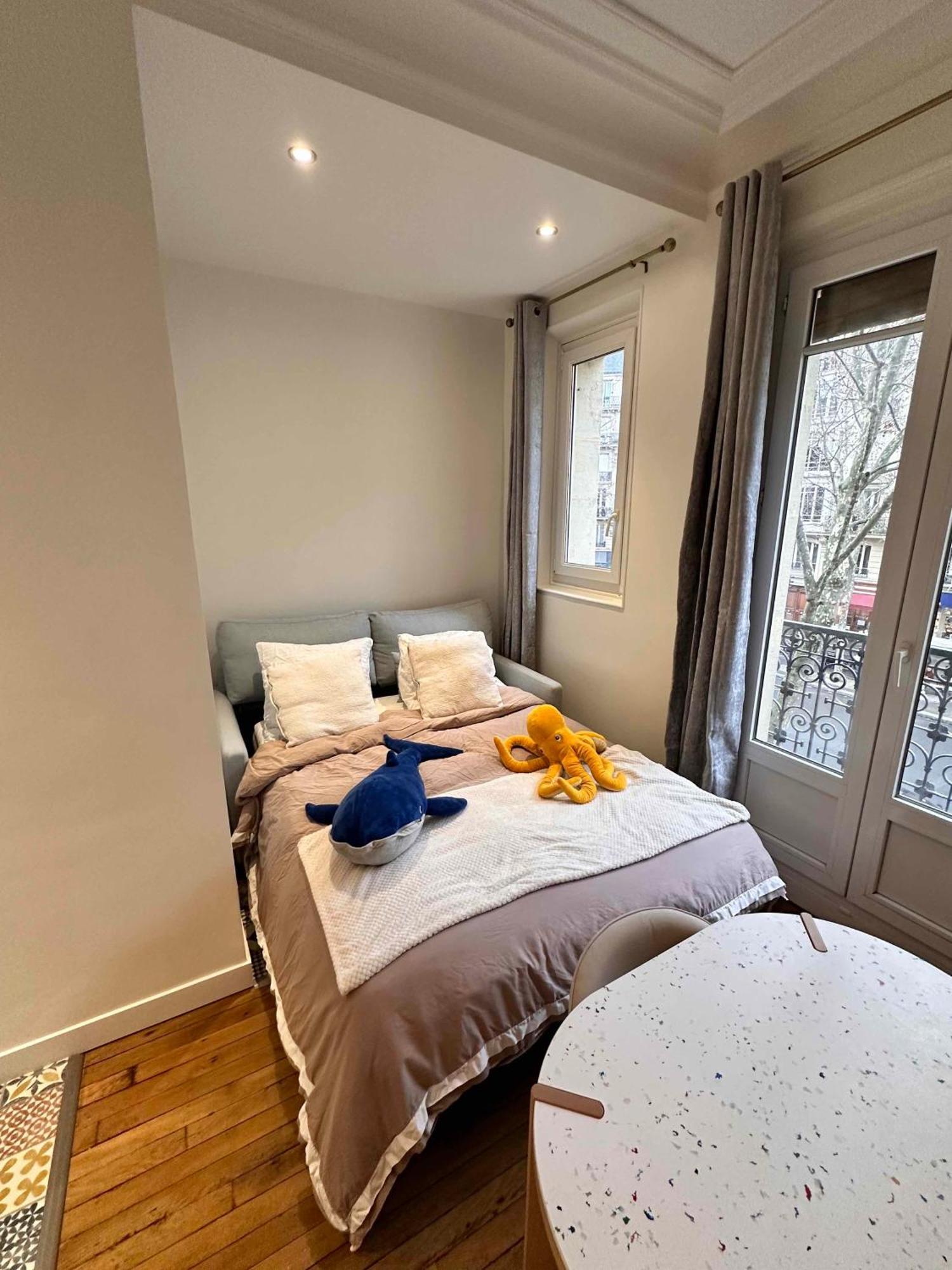 Charming 4-Room Flat Near Eiffel Tower-8People-2 Bedrooms Париж Екстериор снимка